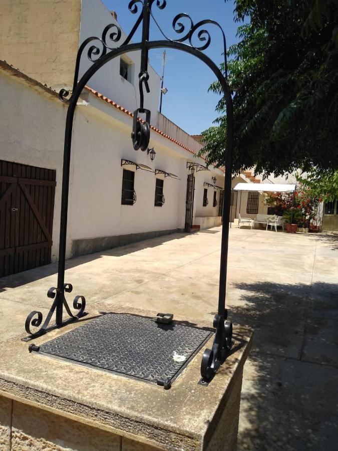 Casale Hibiscus Santa Maria del Focallo Exterior foto