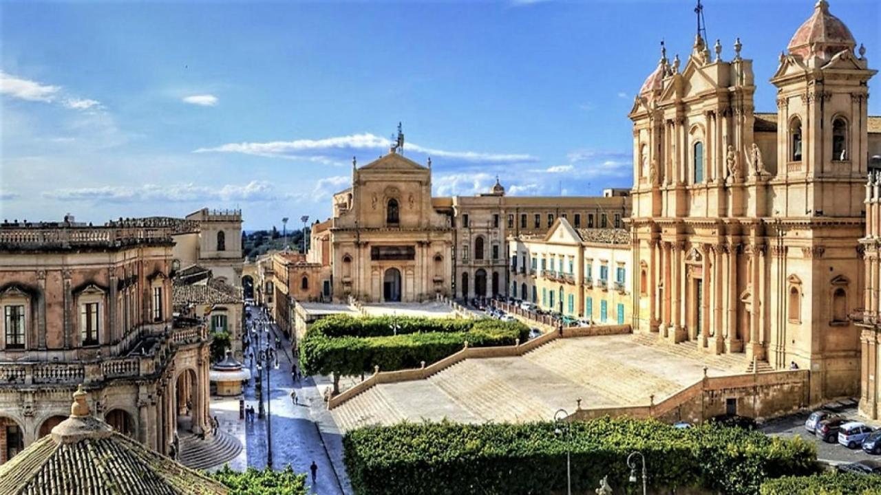 Casale Hibiscus Santa Maria del Focallo Exterior foto